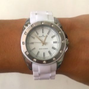 Woman’s Anne Cline White Ceramic Style Watch